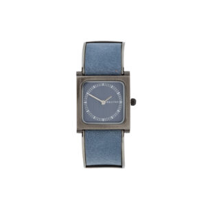 SQUARE WATCH WITH METAL DETAIL ON THE STRAP