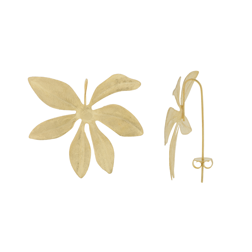 PENDIENTE HOJA DE SELVA CHAPADO ORO ARTESANAL