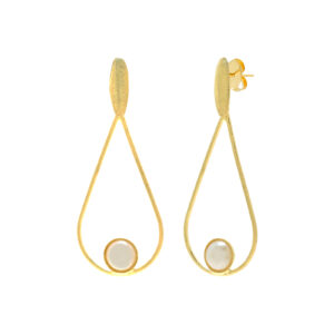 Drop earring with pearl