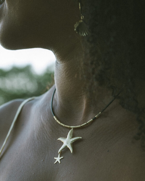 Collar Estrella de Mar con piel