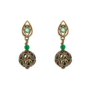 Vintage earring with antique gold plated and crystal