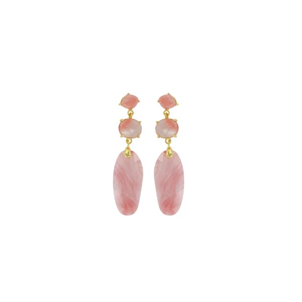 IRREGULAR GOLD-PLATED FACETED CRYSTAL EARRING.