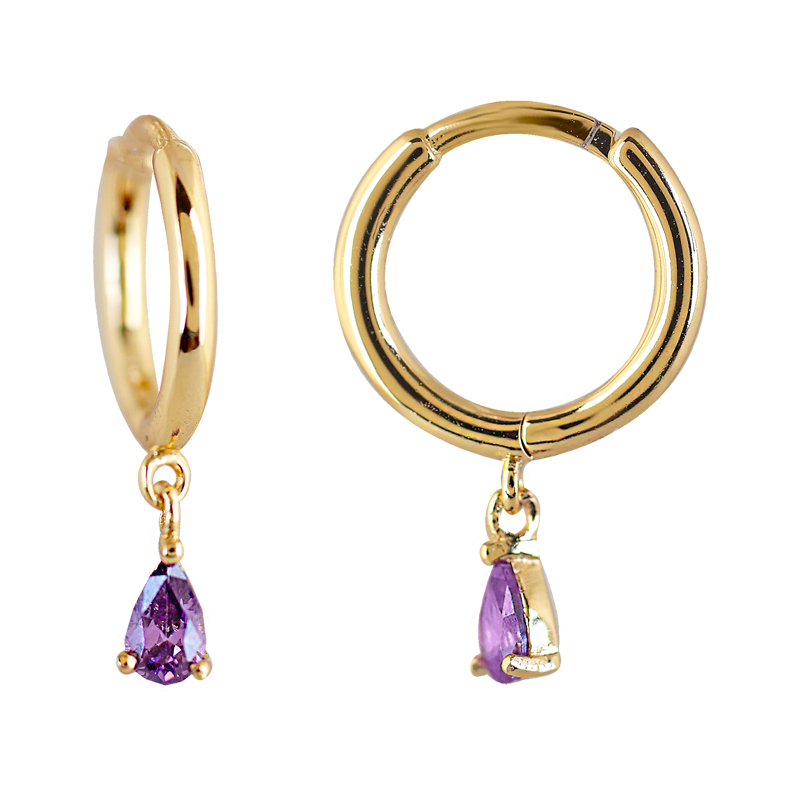 ARO CHAPADO EN ORO CON CIRCONITA LILA.