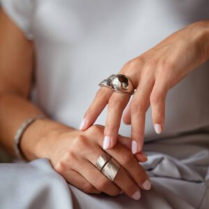 Universal size matte ball ring with rhodium finish