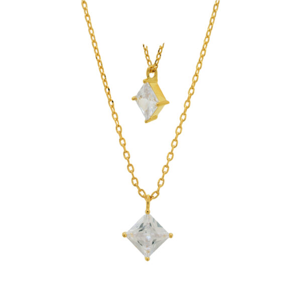 Collar con cristal cuadrado